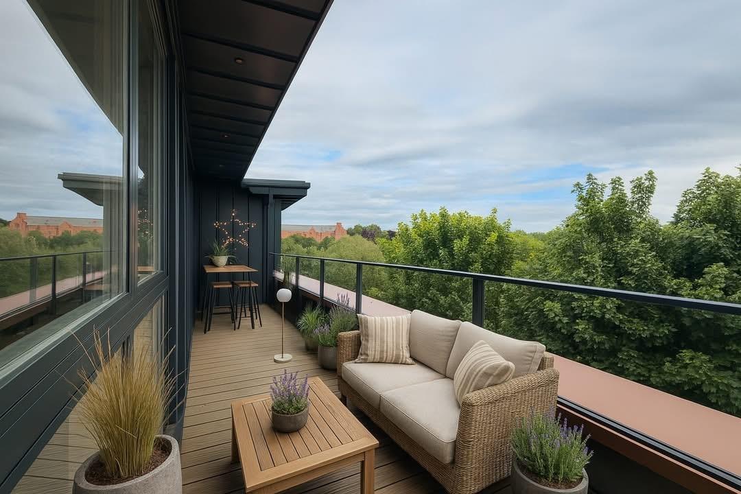 Penthouse 36 Old Coleham Court, Shrewsbury, SY3 7BS For Sale